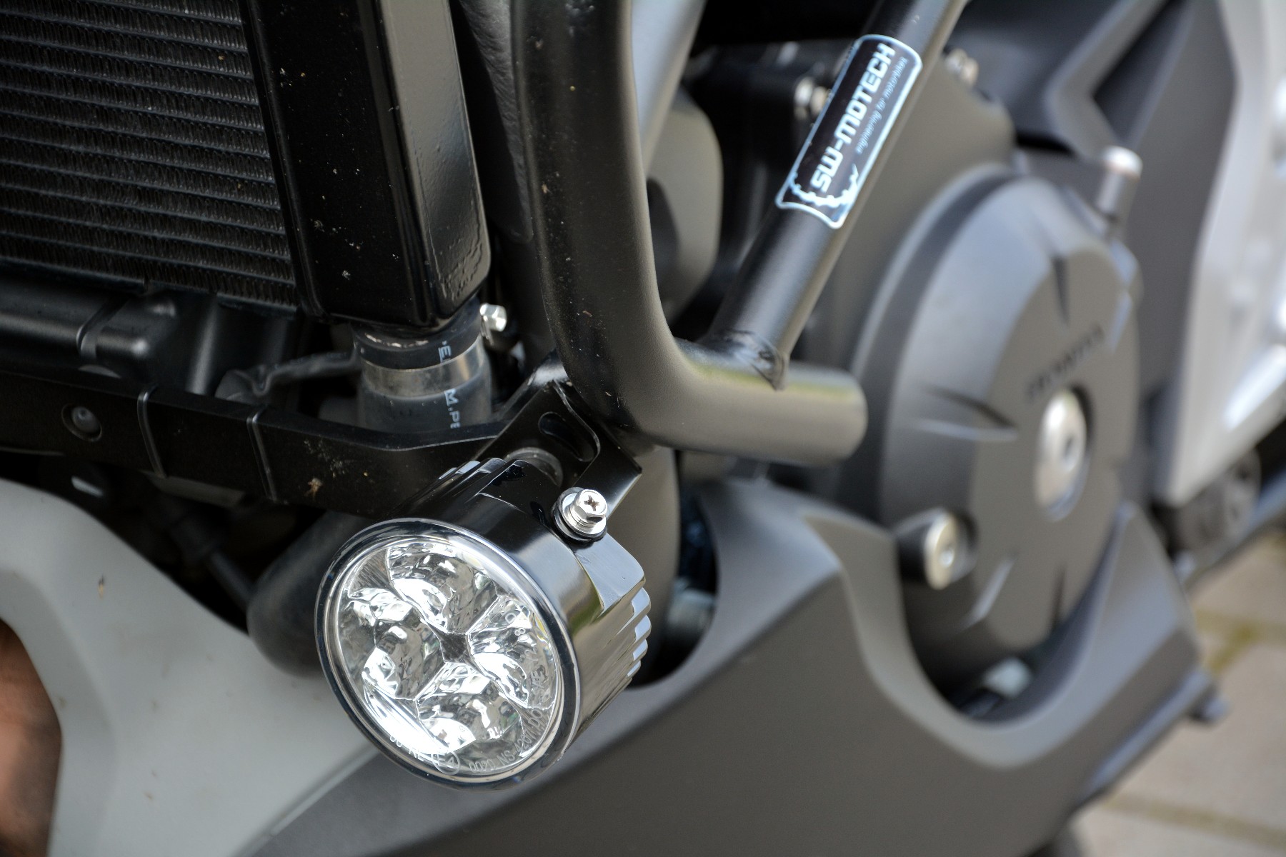 LED Tagfahrlicht DRL rund im Alugehäuse für Motorrad ZusatzScheinwerfer eBay